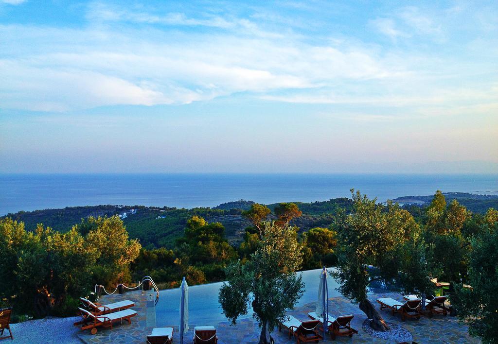 The Infinity 180 Luxury Suites Milia Ngoại thất bức ảnh